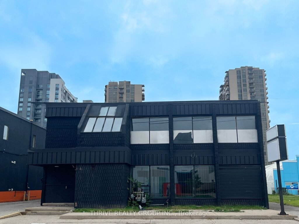 For Sale: 724 York Street, London East, ON N5W 2S8, London East, ON - Property Photo
