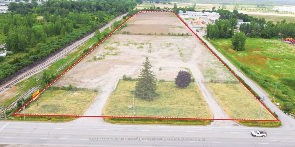 For Sale: 2010 Oxford Street E, London East, ON N5V 2Z8, London East, ON - Property Photo