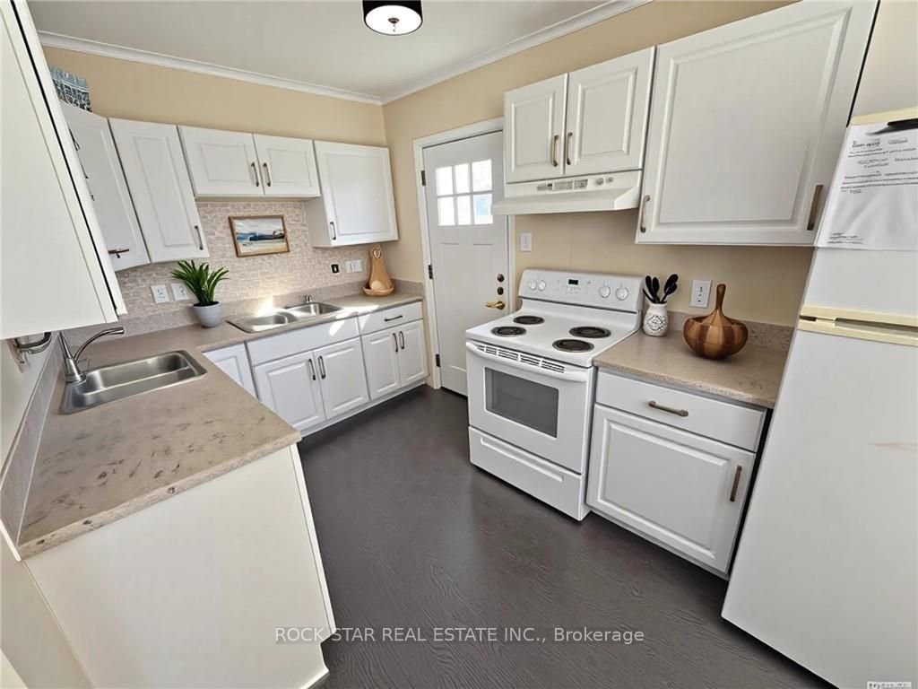 For Sale: 77 Blackfriars Street, London North, ON N6H 1K8, London North, ON - Property Photo