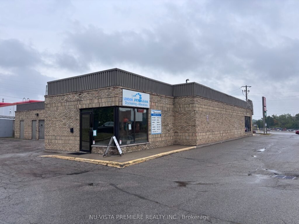 For Sale: 654 Wonderland Road Unit 6, London North, ON N6H 3E5, London North, ON - Property Photo