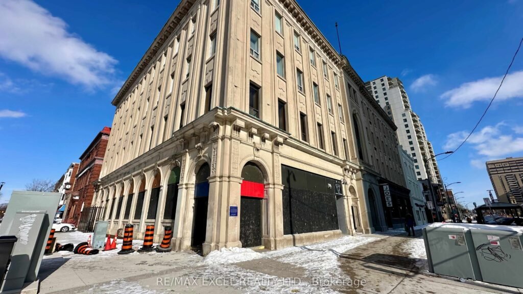 For Sale: 272 Dundas Street E, London East, ON N6B 1T6, London East, ON - Property Photo
