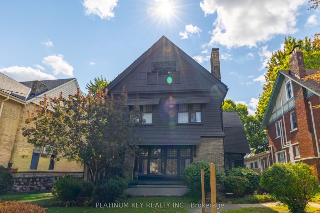 For Sale: 603 Queens Avenue, London East, ON N6B 1Y9, London East, ON - Property Photo