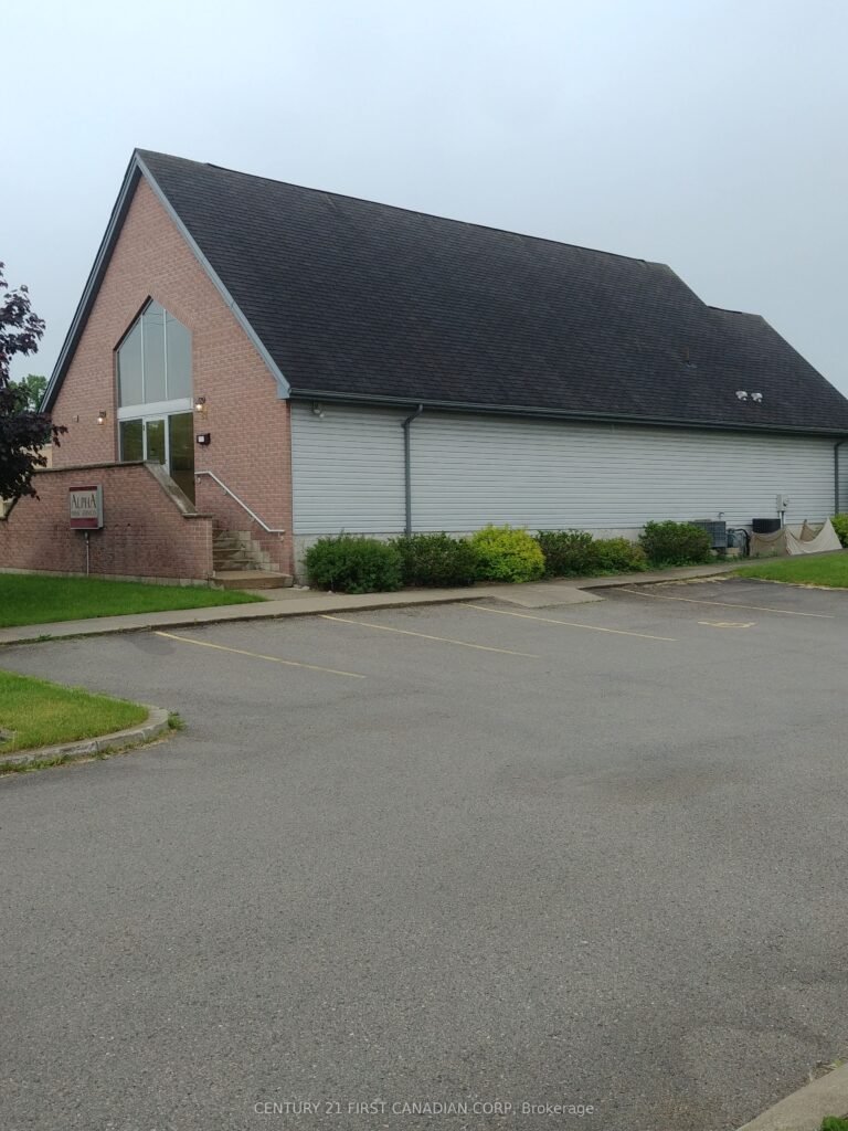 For Lease: 67 Meg Drive, London South, ON N6E 2V2, London South, ON - Property Photo