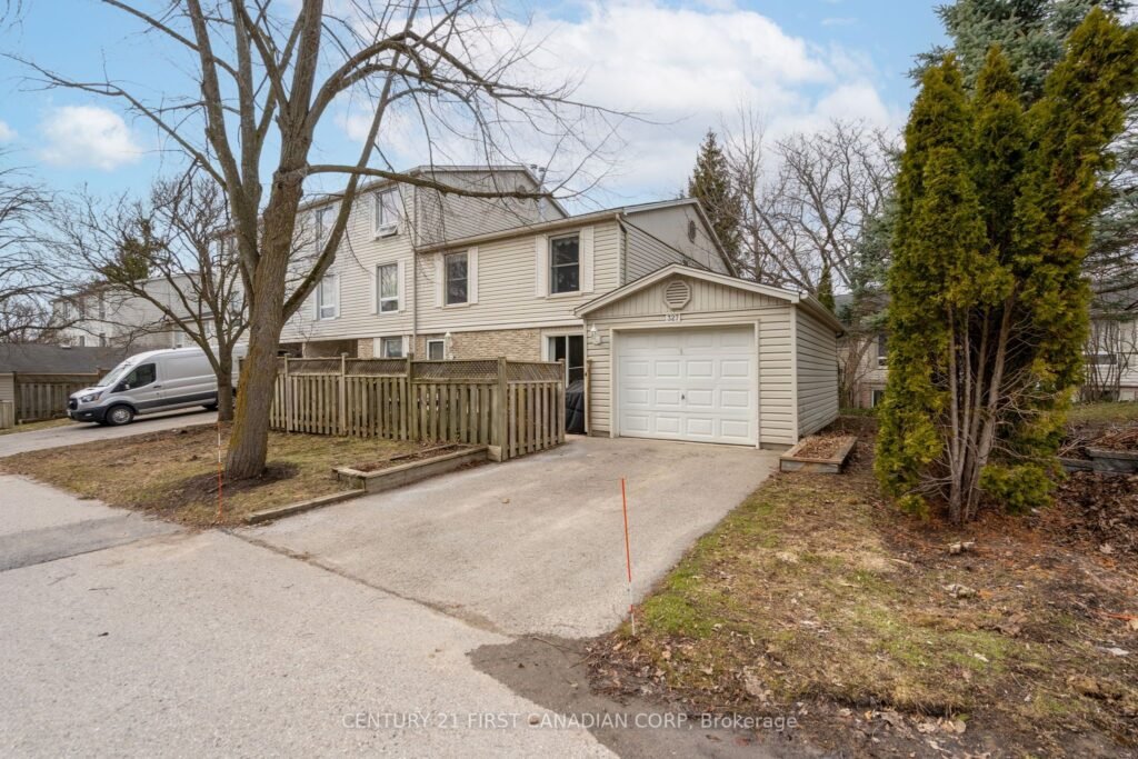 For Sale: 327 Everglade Crescent, London North, ON N6H 4M7, London North, ON - Property Photo