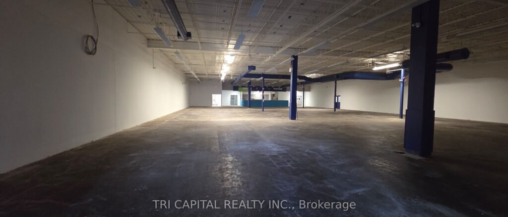 For Lease: 611 Wonderland Road N, London North, ON N6H 4V6, London North, ON - Property Photo