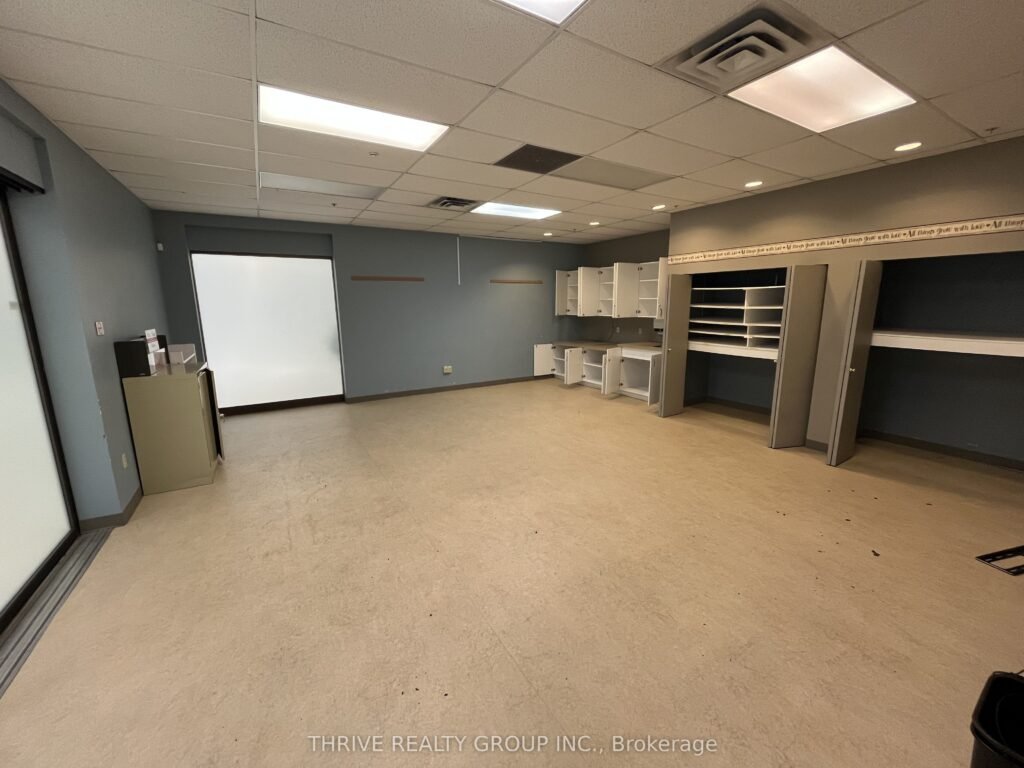 For Lease: 51 Front Street E 18A, Strathroy-Caradoc, ON N7G 1Y5, Strathroy-Caradoc, ON - Property Photo