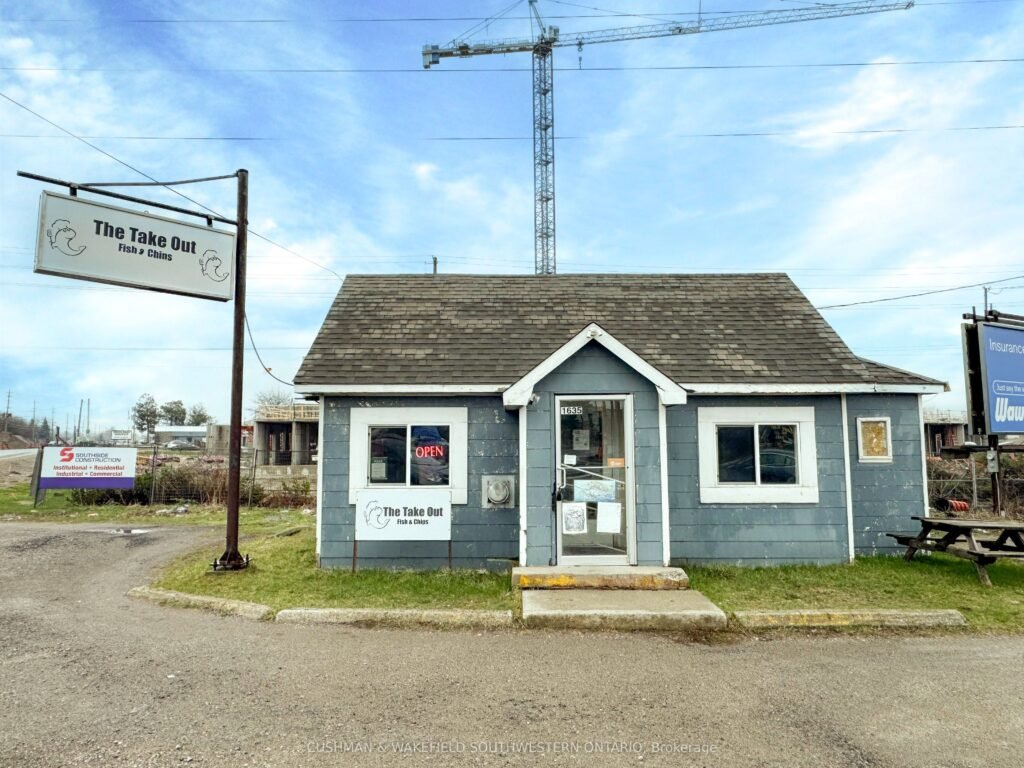 For Sale: 1635 Oxford Street E, London East, ON N5V 2Z5, London East, ON - Property Photo