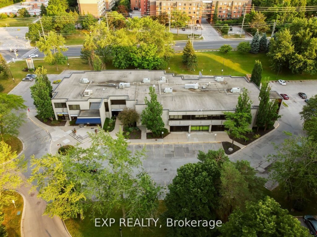 For Lease: 101 CHERRYHILL Boulevard 206, London North, ON N6H 4S4, London North, ON - Property Photo