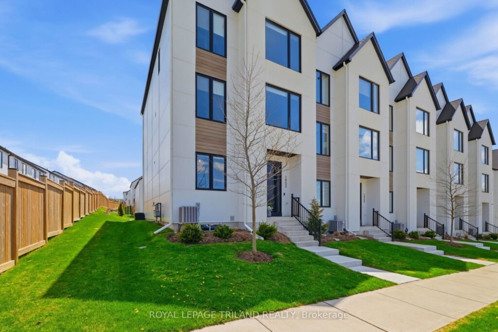 For Sale: 1953 UPPERPOINT Gate, London South, ON N6K 0L2, London South, ON - Property Photo