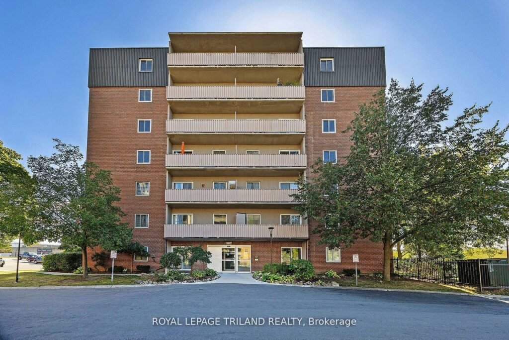 For Sale: 1106 Jalna Boulevard 302, London South, ON N6E 2R9, London South, ON - Property Photo